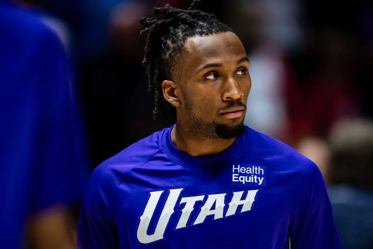 Darryn Peterson before a Salt Lake City Summer League game against the Atlanta Hawks