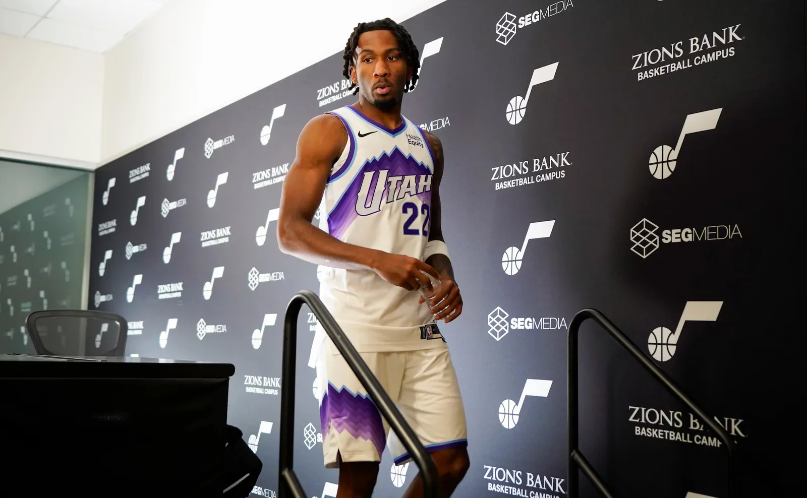 Darryn Peterson in his No. 22 Jazz uniform at 2026 media day